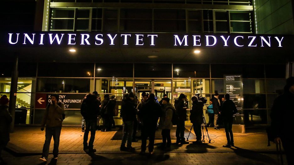 Operacja Pawła Adamowicza trwała ponad 5 godzin