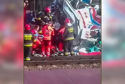 Puszczykowo. Tragedia na przejeździe kolejowym. "To było jak wybuch, podeszłam"