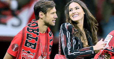 Grzegorz Krychowiak i Celia Jaunat pokazali jesienne stylizacje: "Facet dobrany do torebki"
