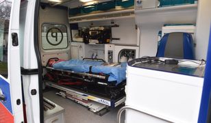 W centrum miasta leżał mężczyzna. Tylko 19-latka go ratowała