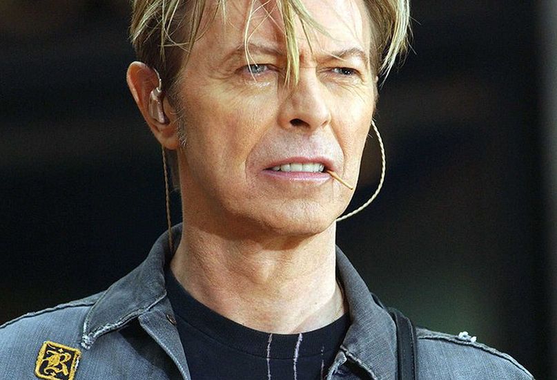 Prochy Davida Bowiego rozsypane na pustyni
