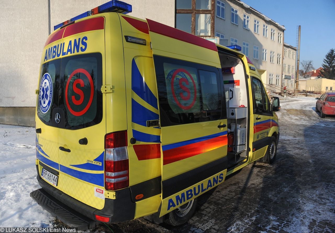 Dramatyczna akcja policji w Poznaniu. 2-latka leżała na chodniku