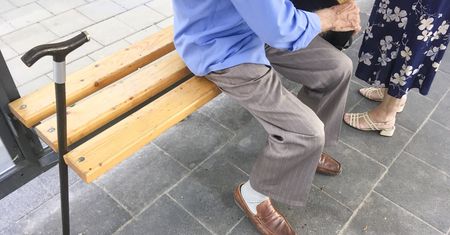 Alimenty od dziadków. Kiedy babcia i dziadek płacą na wnuki