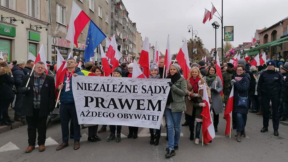 Sędziowie apelują: wyjdźmy w niedzielę na ulice, place i do parków
