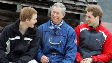 Książę Karol z synami w Szwajcarii