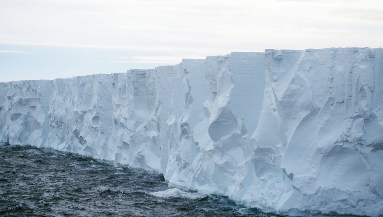 Gigantyczna góra lodowa oderwała się od lodowca. Ma ponad 6 km długości