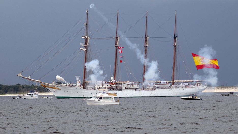 Hiszpański żaglowiec szkolny Juan Sebastian de Elcano