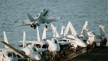 Amerykański lotniskowiec w czasie wojny w Zatoce Perskiej