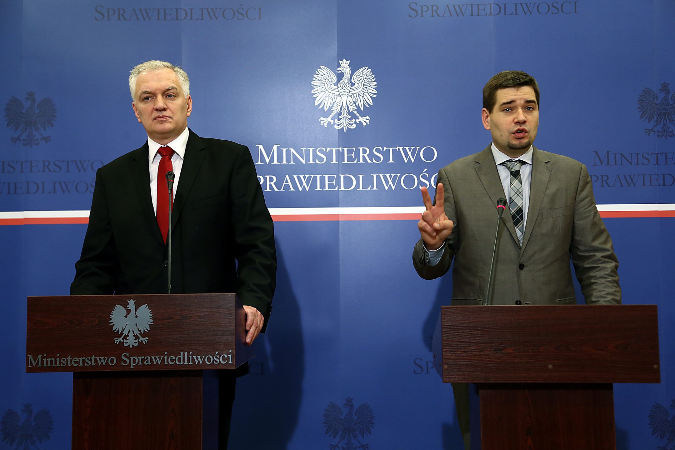 Jarosław Gowin i Michał Królikowski na konferencji prasowej 