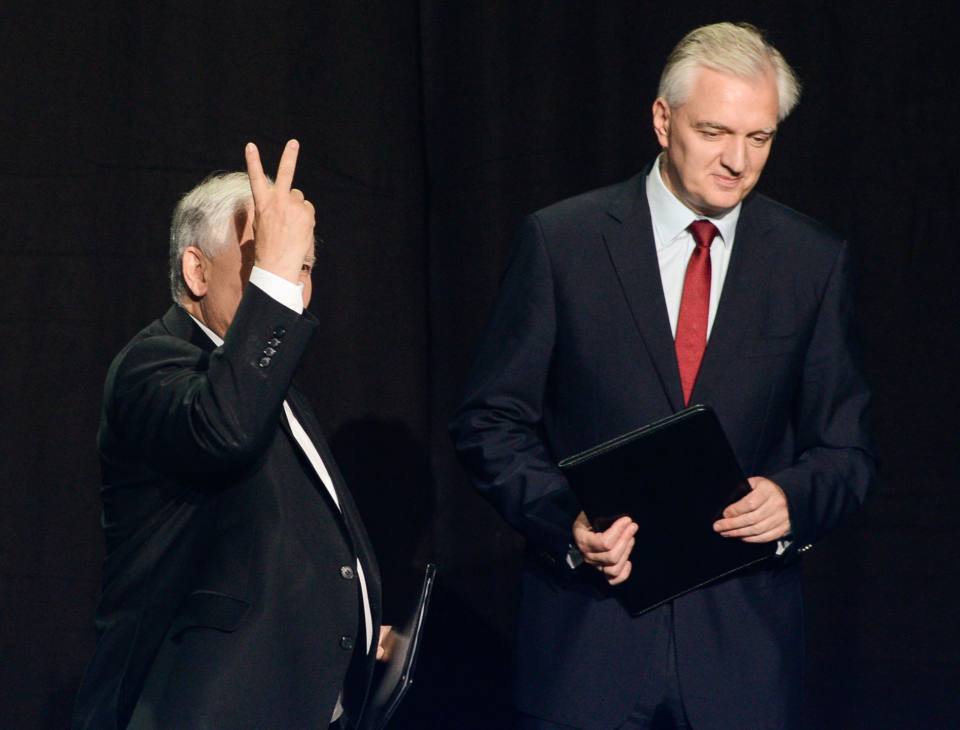 Jarosław Kaczyński i Jarosław Gowin po podpisaniu porozumienia w 2014 roku 