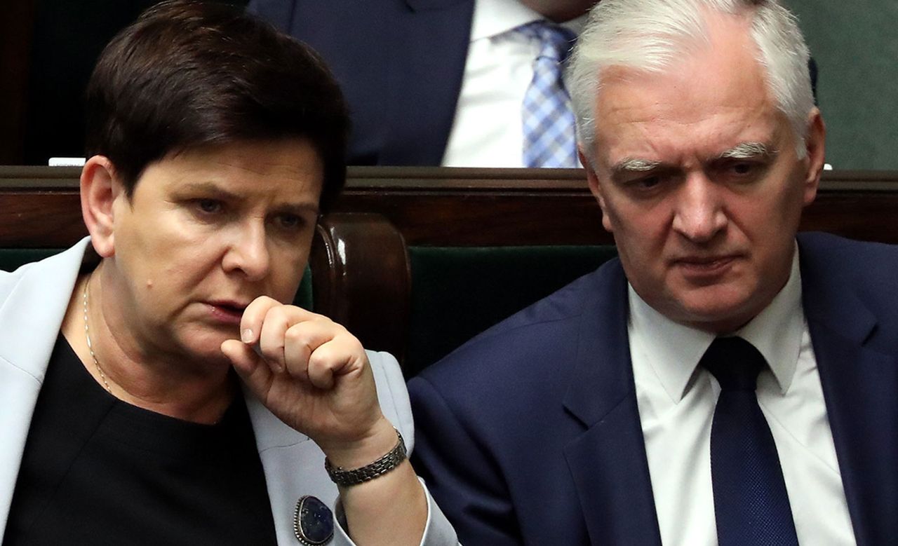 Po ataku w Busku-Zdroju. Szydło do Gowina: żądam wyjaśnień