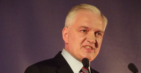 Centra Absurdu. Internet śmieje się z Gowina
