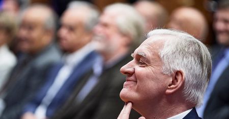 Jarosław Gowin i kolizja auta SOP z tirem. "Wyścig po śmierć"
