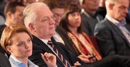 Jarosław Gowin odpowiada Patrykowi Jakiemu. "Normalsi zadecydują o wyborach"