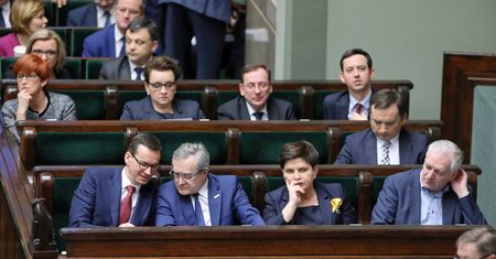 Konflikt w rządzie wokół "piątki Kaczyńskiego"? Jarosław Gowin komentuje