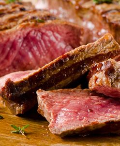 Czechy: mięso z polskich krów sprzedawali jako ekskluzywne argentyńskie steki. Oszustwo wyszło na jaw podczas kontroli polskiego mięsa