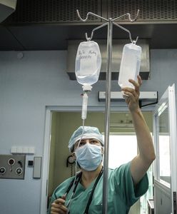 Dwóch nieprzytomnych nastolatków trafiło do szpitala w Sosnowcu. Zatrucie dopalaczami