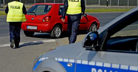 Lubin. Pijany 62-latek prowadził z protezą nogi w ręku