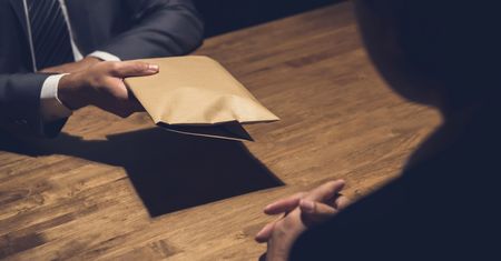 Wykroczenie. Kiedy występuje i czym różni się od przestępstwa?