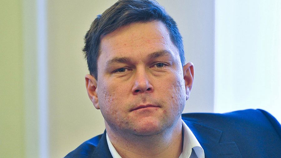 Poseł PIotr Olszówka