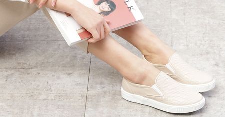 Trampki slip-on. Wygodna alternatywa dla sportowego obuwia
