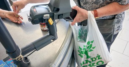 Opłata recyklingowa. Producenci foliówek kręcą nosem