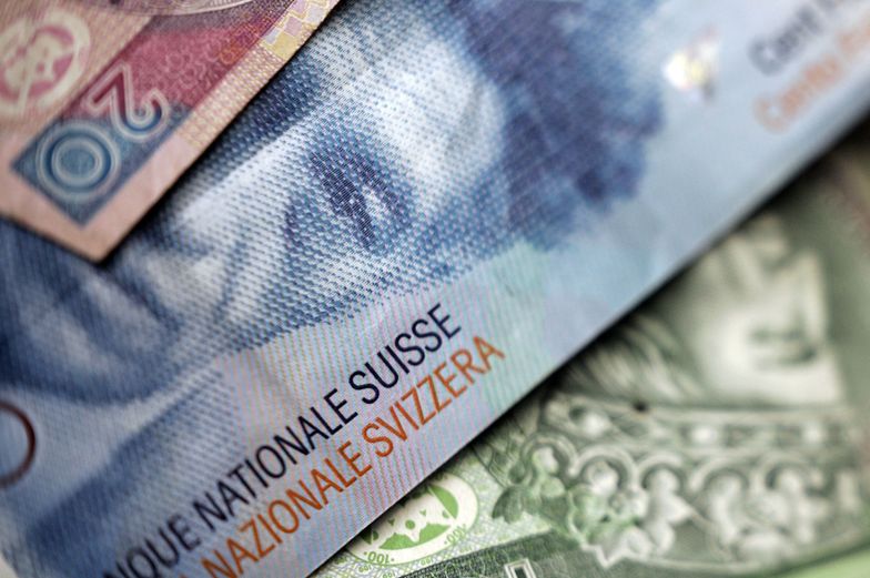 Notowania franka szwajcarskiego przed 2009 rokiem były poniżej 3 zł. Teraz można o tym tylko pomarzyć.