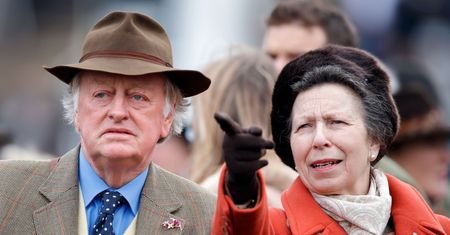 Były mąż księżnej Camilli, Andrew Parker Bowles ma koronawirusa