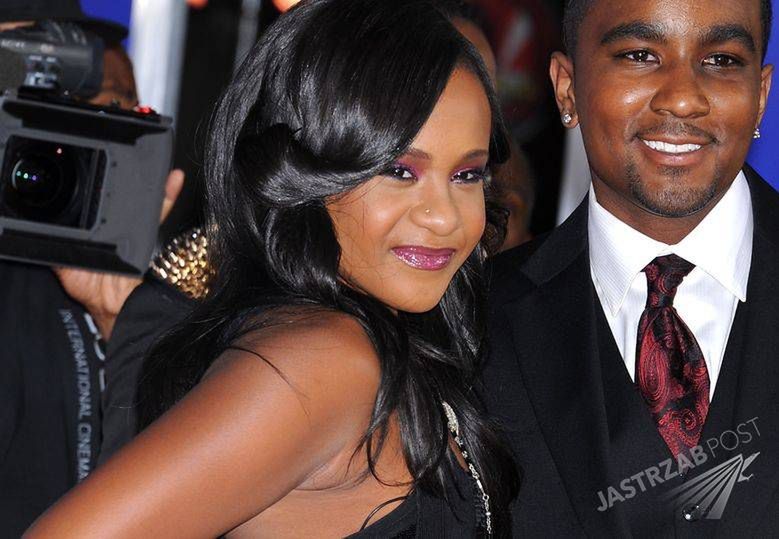 Bobbi Kristina Brown umiera? Przed hospicjum zauważono karawan i biały namiot [WIDEO]