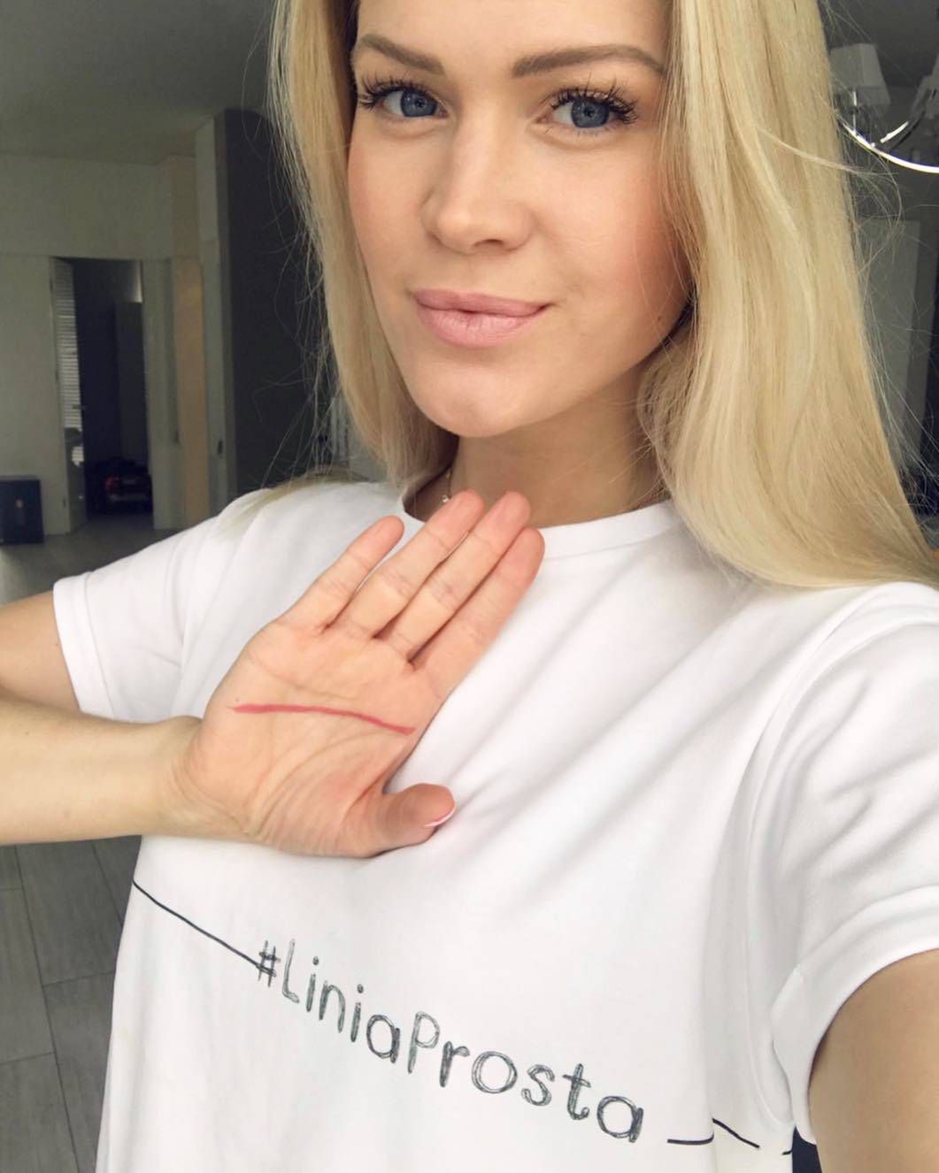 Zosia Ślotała wspiera akcję "Linia prosta"