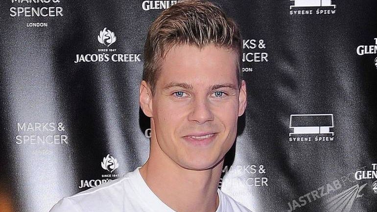 Michael Mikołajczuk z "Top Model 5" na imprezie "Harper's Bazaar" (fot. KAPIF)