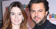 Karolina Malinowska już promuje święta! Skromne, ale eleganckie stylizacje państwa Janiaków