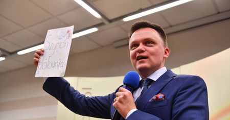 Ksiądz odmówił komunii Szymonowi Hołowni. "Za poglądy, które pan głosi"