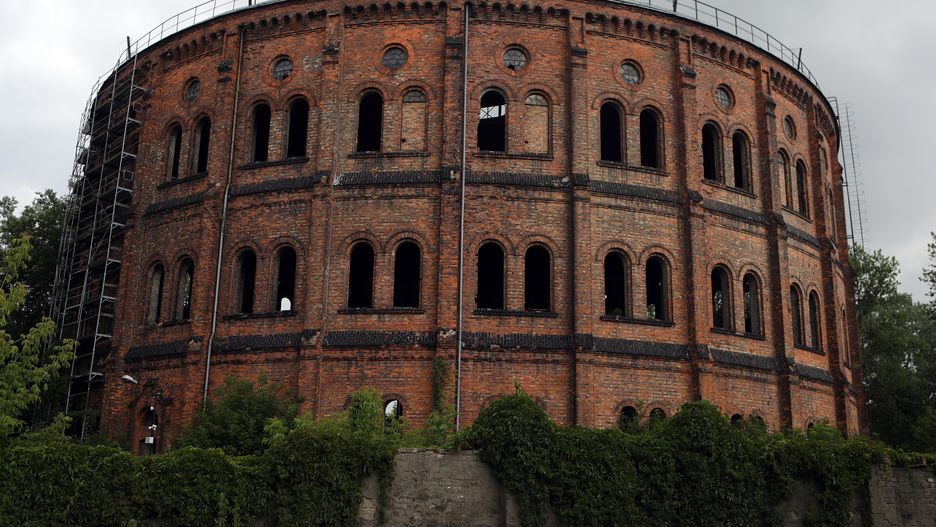 Warszawa. Opuszczony budynek starej gazowni