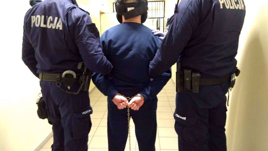 Policja zatrzymała 40-letniego nożownika