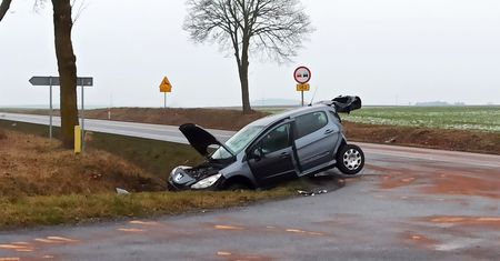 Wypadek między Jabłonowem a Ujściem