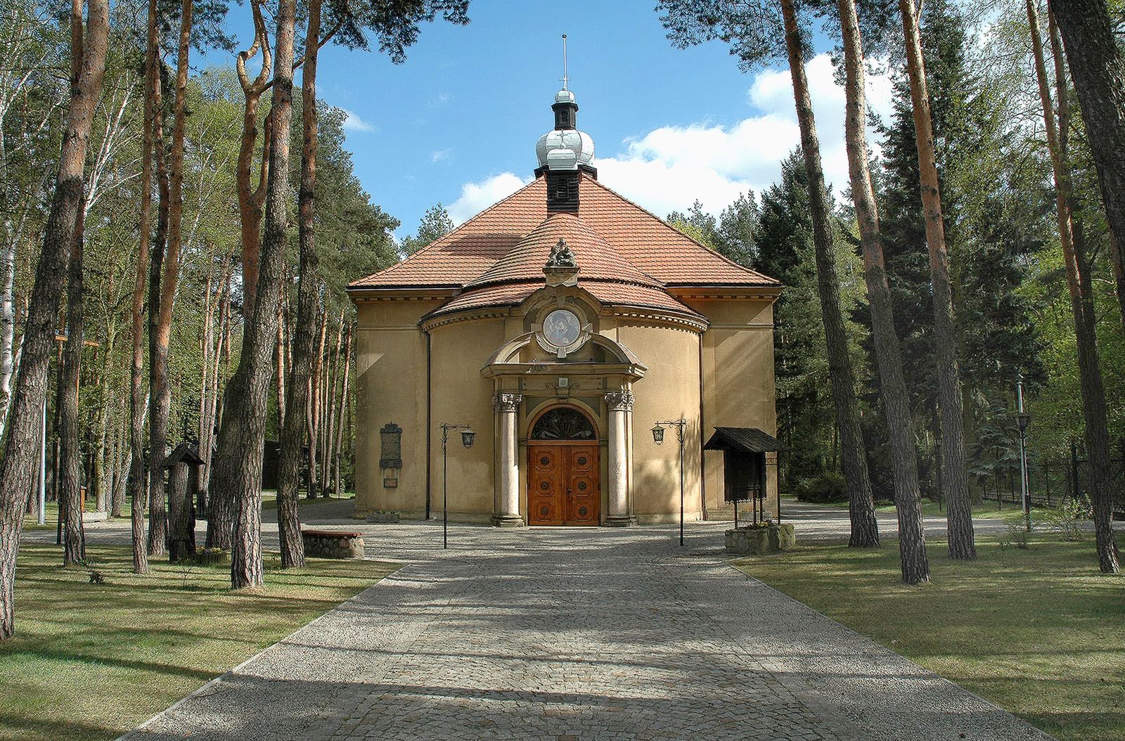 Kościół pw. Matki Boskiej Wniebowziętej w Puszczykowie