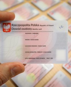 Milion Polaków musi wymienić dowód osobisty. Albo będą mieć problemy, albo dostaną wysoką grzywnę