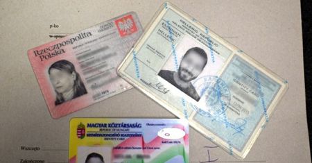Zatrzymanie w Balicach. Próbowali wjechać do Polski na fałszywych dokumentach