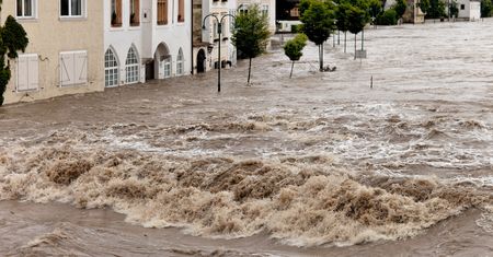Zasiłek klęskowy wzrośnie. Rozszerzony będzie wachlarz klęsk, od których się go przyzna