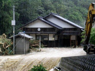 Tajfun zabija w Japonii i Korei Płd.