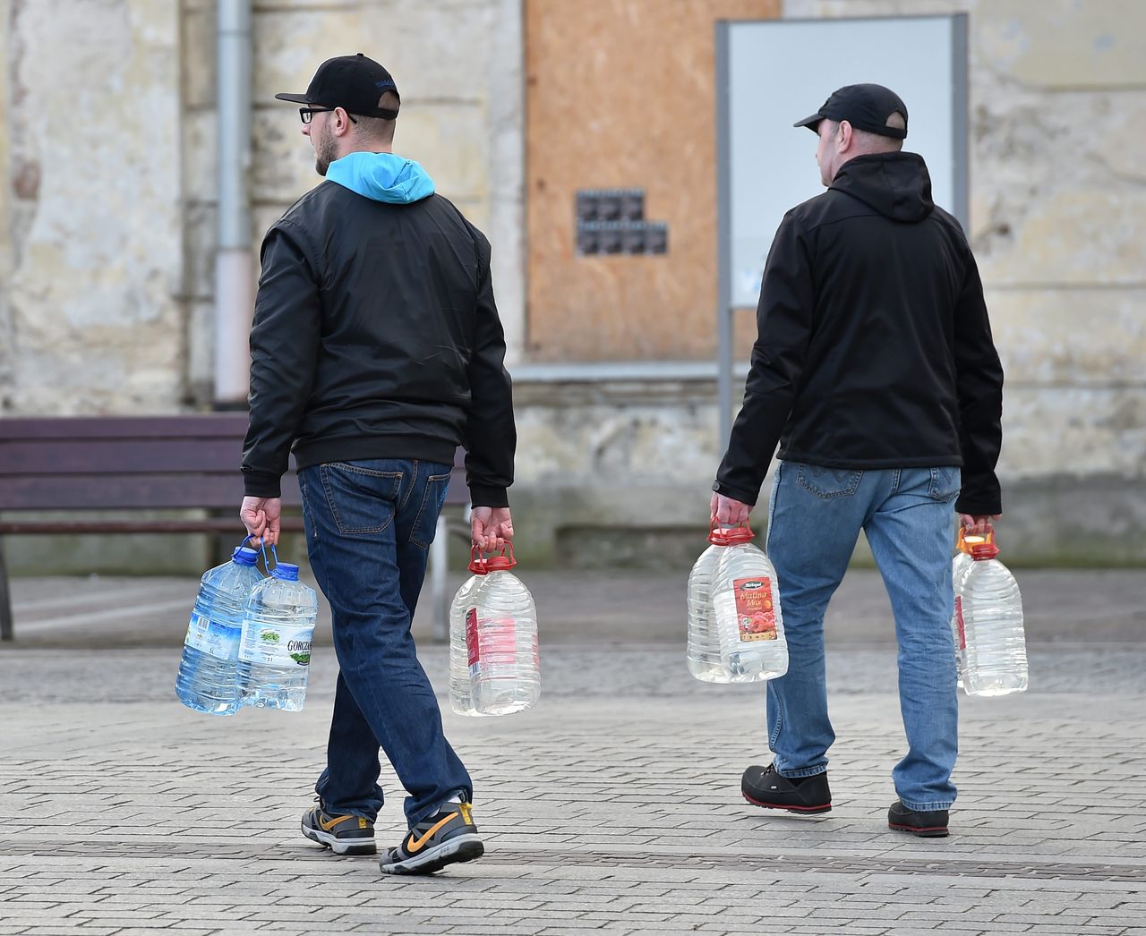 Awaria wodociągów w Opolu. Mieszkańcy osiedla bez bieżącej wody