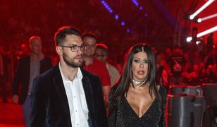 Iwona Węgrowska pokazuje zdjęcia chorej córeczki