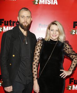 Maria Sadowska w małej czarnej. Niewiele brakowało, by sukienka spłatała figla