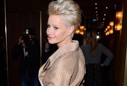 Kożuchowska w sukience-płaszczu. Zwracała na siebie uwagę