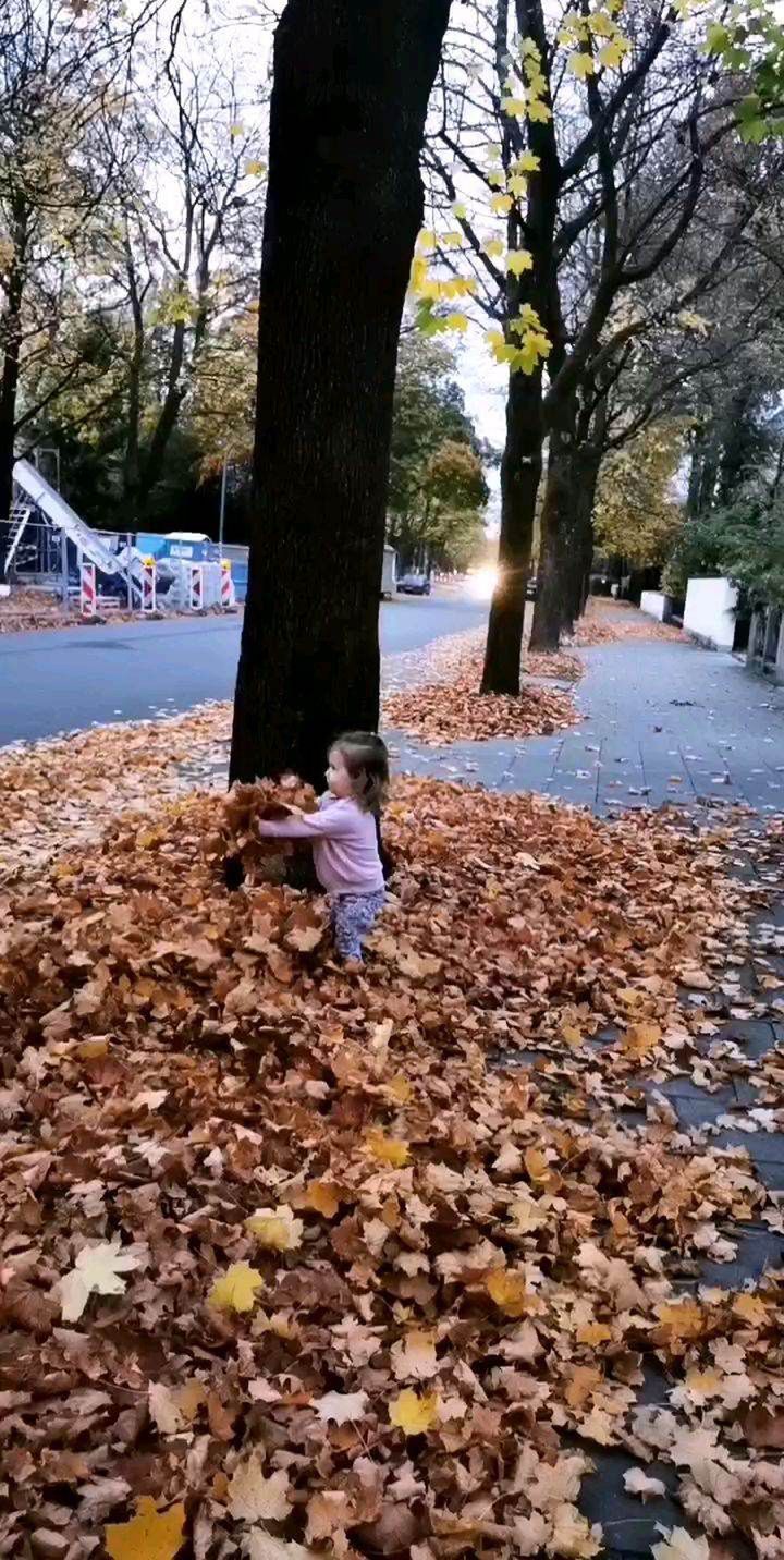 Klara Lewandowska z profilu