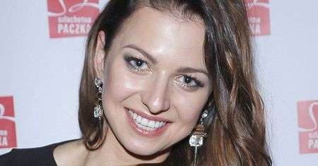 Anna Lewandowska dostała prezent od Sylwii Majdan. Ale chwileczkę! Przecież to ulubiona projektantka jej konkurentki!