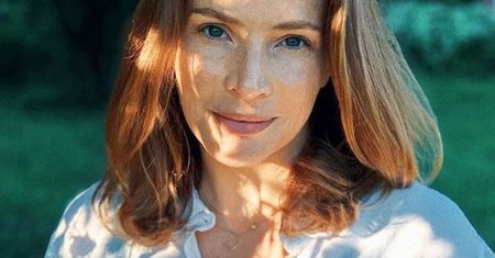Ciężarna Anna Dereszowska robi paznokcie przed wylotem do Paryża. "Jutro jemy kolację pod wieżą Eiffla!". Wygląda kwitnąco
