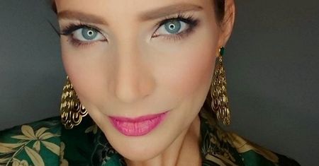 Anna Dereszowska z odważnym dekoltem. Gwiazda nie pozostawia wiele wyobraźni