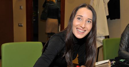 Agata Steczkowska przyznała, że jest dzieckiem księdza. Historia miłości jej rodziców jest niezwykła!